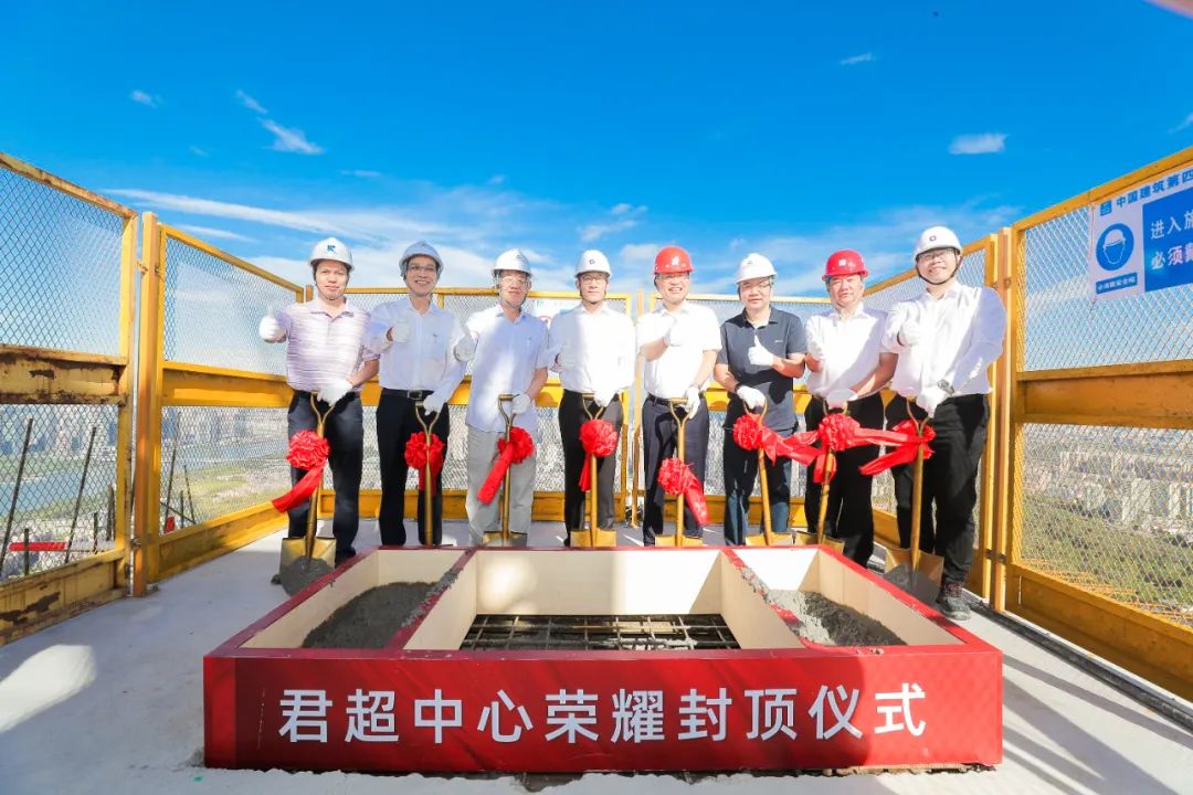 广州国际金融城：君超中心荣耀封顶